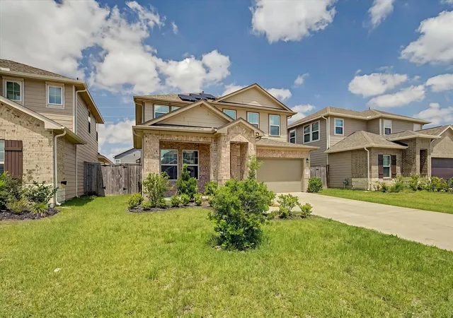 Photo 3 of Single family home for sale at 6918 Lebec Dr, Rosharon, TX 77583 | MLS# 80382578 | Listing updated on 2026-06-26