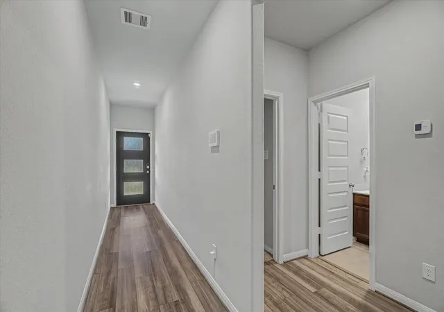 Photo 4 of Single family home for sale at 6918 Lebec Dr, Rosharon, TX 77583 | MLS# 80382578 | Listing updated on 2026-06-26