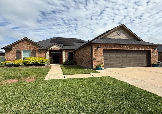 2nd image of 141 Majestic Oak Cir, Lake Jackson, TX 77566 | MLS# 30301710