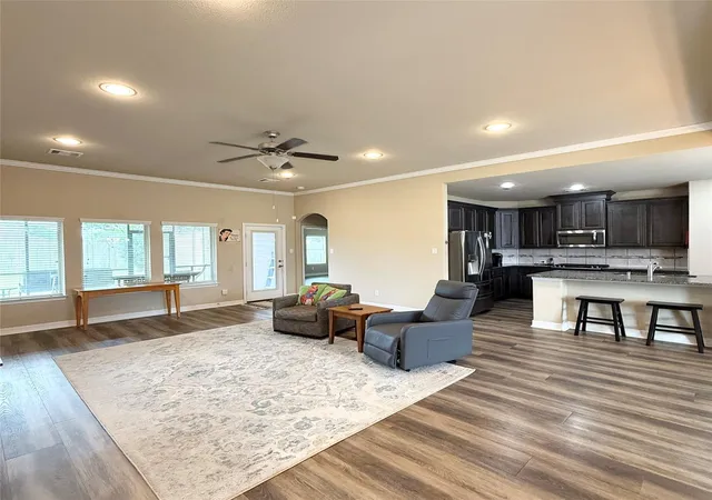 4th image of 141 Majestic Oak Cir, Lake Jackson, TX 77566 | MLS# 30301710