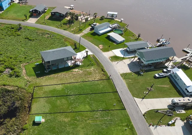 1st image of 542 Private Road 675, Bay City, TX 77414 | MLS# 27218647