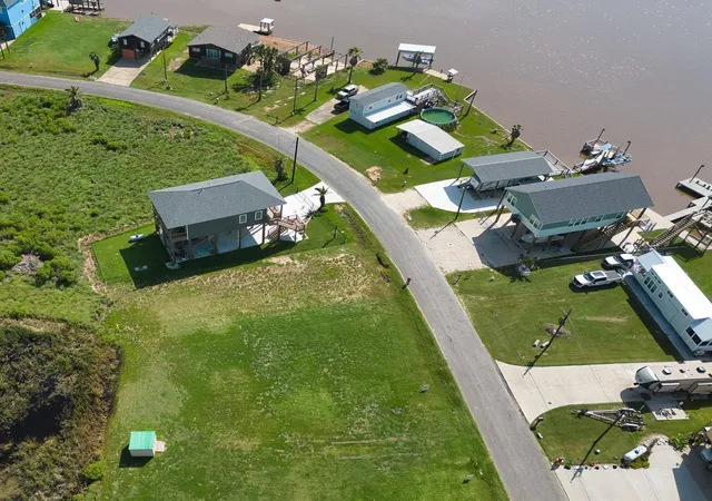 2nd image of 542 Private Road 675, Bay City, TX 77414 | MLS# 27218647