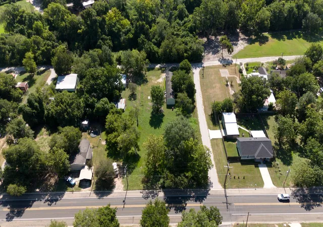 1st image of 904 Piedmont Dr, Navasota, TX 77868 | MLS# 38196305
