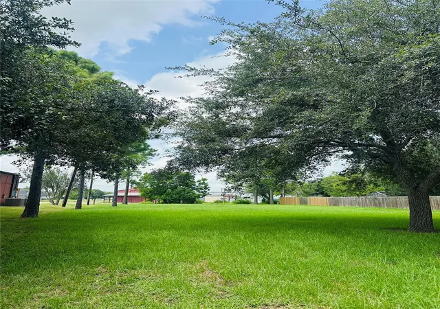Photo 4 of Land for sale at 101 Knight St, Angleton, TX 77515 | MLS# 59958370 | Listing updated on 2026-07-22