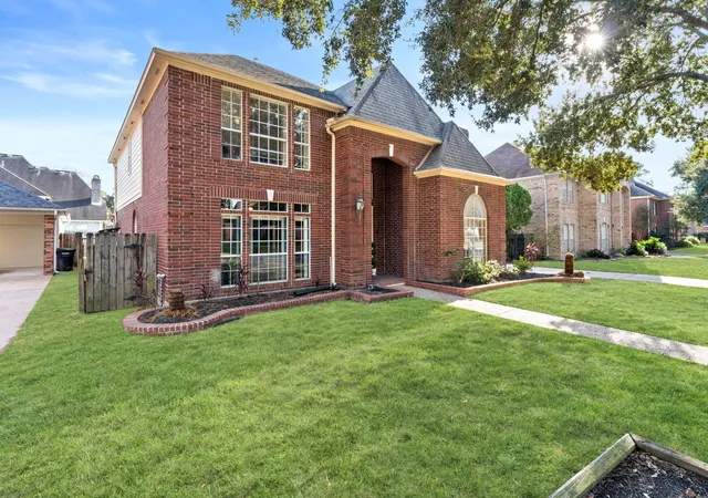 Photo 3 of Single family home for sale at 3303 Amber Forest Dr, Houston, TX 77068 | MLS# 74251867 | Listing updated on 2026-08-26