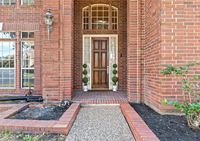 Photo 4 of Single family home for sale at 3303 Amber Forest Dr, Houston, TX 77068 | MLS# 74251867 | Listing updated on 2026-08-26