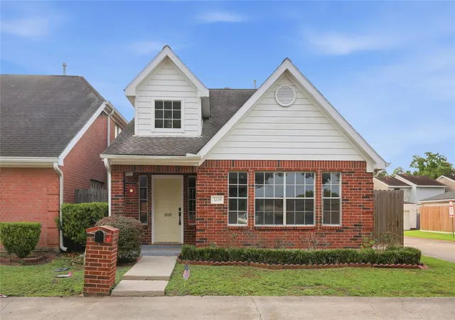 1st image of 3209 Continental Dr, Missouri City, TX 77459 | MLS# 71527048