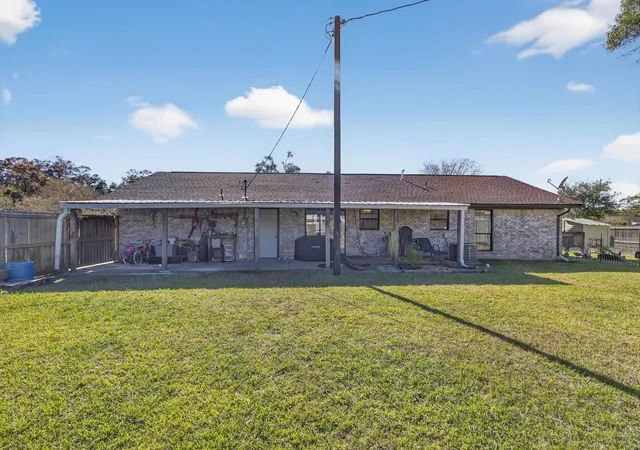 Homes for sale in Buna, TX | 355 County Road 761, Buna, TX 77612 | MLS# 42173323