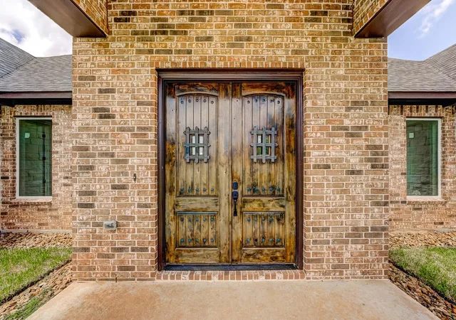 Photo 3 of Single family home for sale at 1720 Flintlock Ct, Angleton, TX 77515 | MLS# 25412200 | Listing updated on 2026-08-18