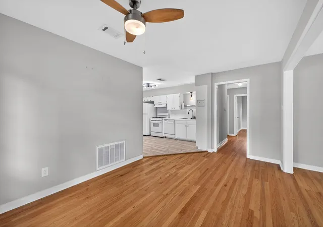 Photo 4 of Single family home for sale at 2322 Poinciana Dr, Houston, TX 77018 | MLS# 30934557 | Listing updated on 2026-08-05