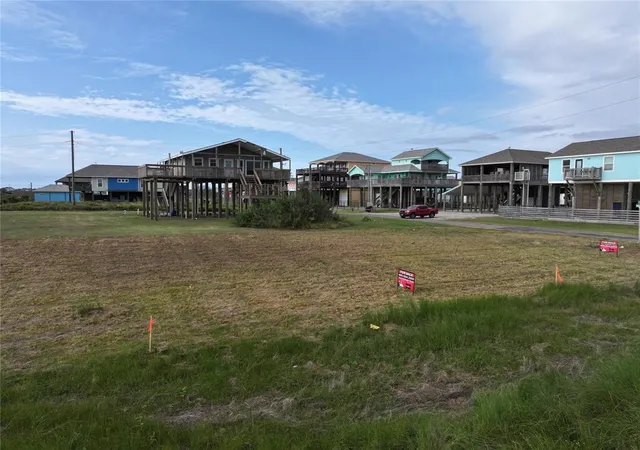 Homes for sale in Crystal Beach, TX | 831 Main Street, Crystal Beach, TX 77650 | MLS# 17214587
