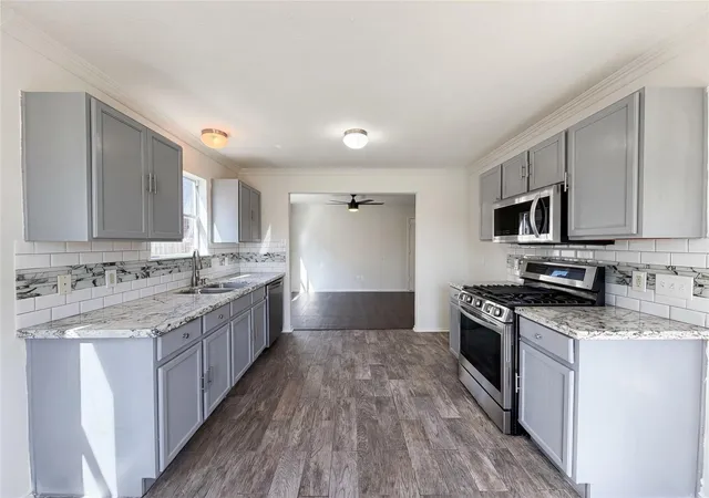2nd image of 12927 Colony Heath Ln, Houston, TX 77085 | MLS# 35950265