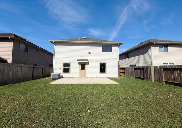5th image of 12927 Colony Heath Ln, Houston, TX 77085 | MLS# 35950265