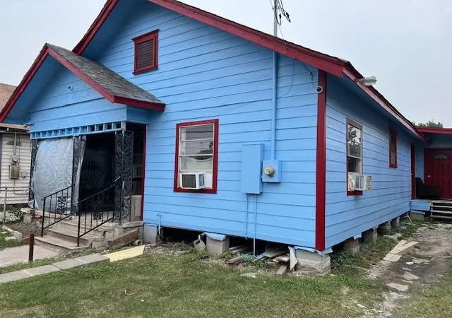 1st image of 6617 Avenue H, Houston, TX 77011 | MLS# 25841951
