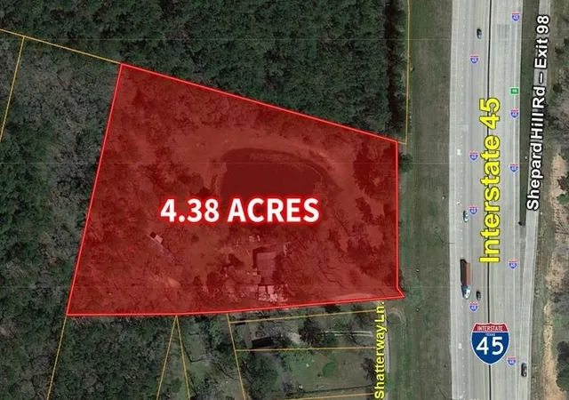 2nd image of 15674 Shatterway Ln, Willis, TX 77318 | MLS# 92866228