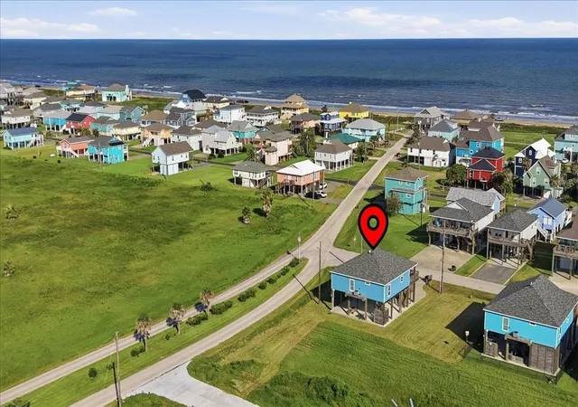 Homes for sale in Crystal Beach, TX | 3303 Hidden Gold, Crystal Beach, TX 77650 | MLS# 5176394