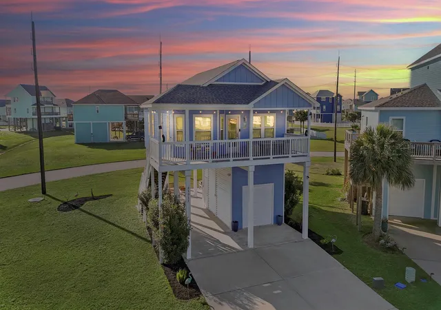3rd image of 25011 San Simeon Ct, Galveston, TX 77554 | MLS# 18593625
