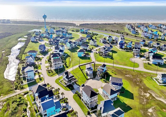 5th image of 25011 San Simeon Ct, Galveston, TX 77554 | MLS# 18593625