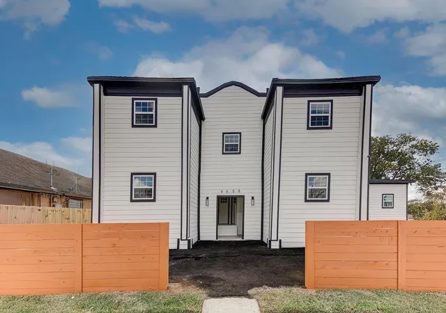 1st image of 6608 Avenue O, Houston, TX 77011 | MLS# 66221922