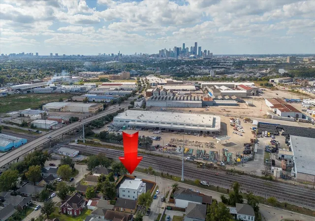 39th image of 6608 Avenue O, Houston, TX 77011 | MLS# 66221922
