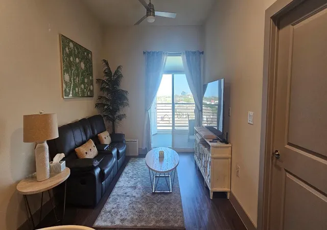 2nd image of 6955 Turtlewood Dr #607, Houston, TX 77072 | MLS# 2845917