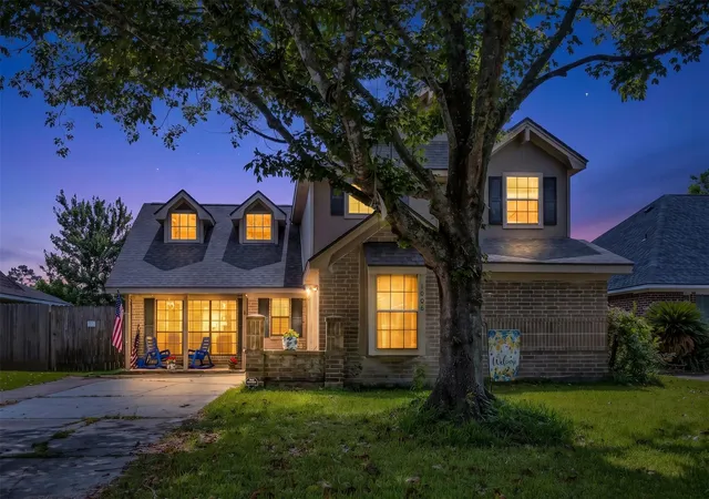 Photo 2 of Single family home for sale at 1006 Autumn Ct, League City, TX 77573 | MLS# 81849342 | Listing updated on 2026-07-25