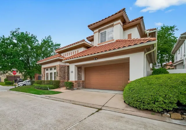 3rd image of 11938 Rosebrier Park Ln, Houston, TX 77082 | MLS# 53512203