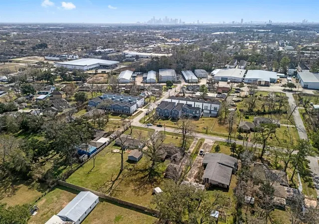 Photo 3 of Land for sale at 406 Del Norte St, Houston, TX 77018 | MLS# 75254139 | Listing updated on 2026-02-26