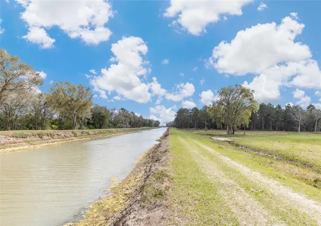 19th image of 3457 Hwy 61, Devers, TX 77538 | MLS# 56028601