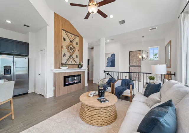 Photo 4 of Single family home for sale at 9417 Autumn Vale Dr, Missouri City, TX 77459 | MLS# 10103475 | Listing updated on 2026-10-07