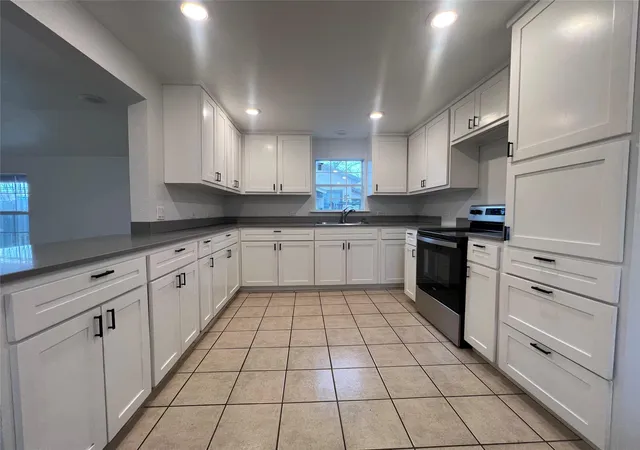 Homes for sale in Giddings, TX | 711 N Grimes St, Giddings, TX 78942 | MLS# 83731373