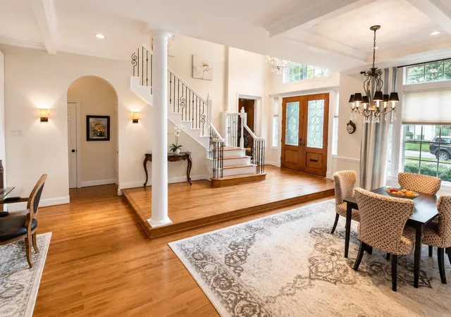 Photo 2 of Sale Pending at 109 Ferndale St, Bellaire, TX 77401 | MLS# 3071159 | Listing updated on 2026-09-07
