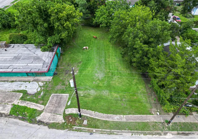 Photo 3 of Land for sale at 5507 Perkins St, Houston, TX 77020 | MLS# 8428563 | Listing updated on 2026-08-20