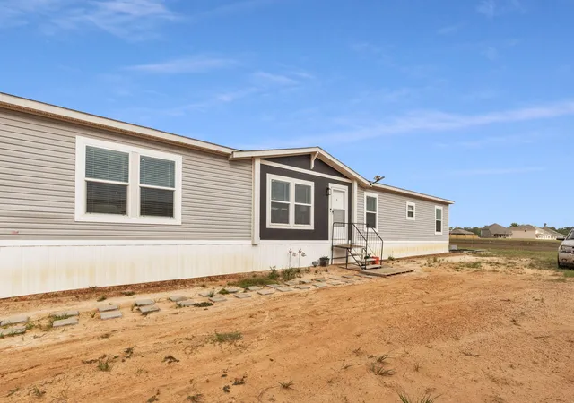 Photo 3 of Single family home for sale at 1221 Peter Pine St, Huffman, TX 77336 | MLS# 19190106 | Listing updated on 2026-09-04