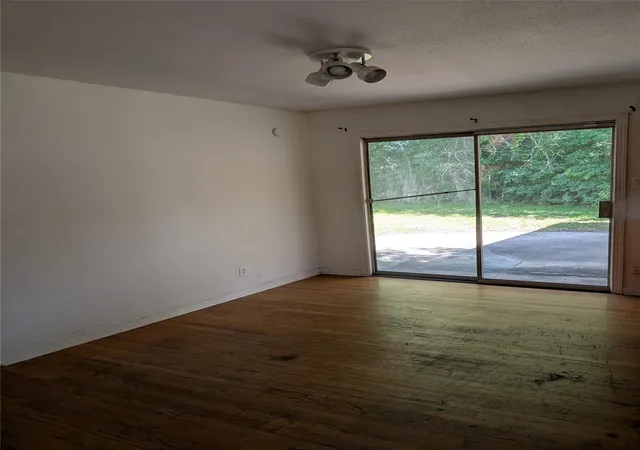 4th image of 146 W Brenda St, Houston, TX 77076 | MLS# 35877237