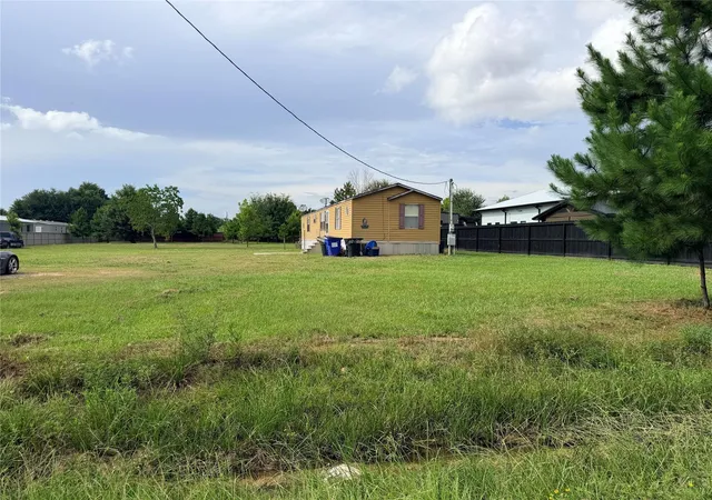 Photo 3 of Single family home for sale at 1875 County Rd 3545, Cleveland, TX 77327 | MLS# 65869102 | Listing updated on 2026-08-06