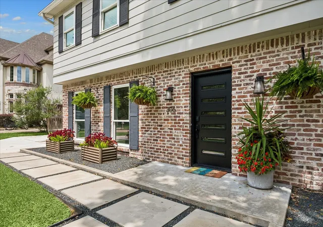 35th image of 306 Greenpark Dr, Houston, TX 77079 | MLS# 72951586