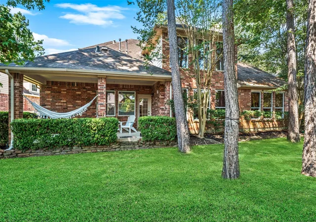 Photo 27 of Sale Pending at 14 Petal Park Pl, The Woodlands, TX 77382 | MLS# 18513575 | Listing updated on 2026-09-06