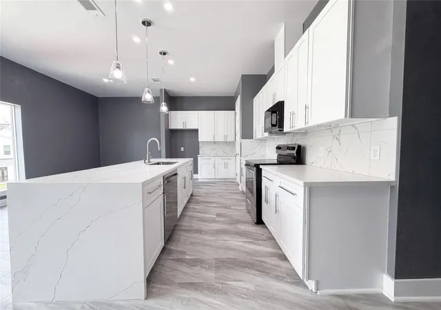 3rd image of 4704 Ward St, Houston, TX 77021 | MLS# 65039440