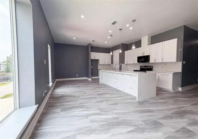 4th image of 4704 Ward St, Houston, TX 77021 | MLS# 65039440