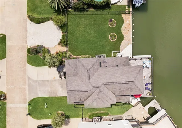 Photo 4 of Single family home for sale at 515 Westerly Dr, Galveston, TX 77554 | MLS# 72814554 | Listing updated on 2026-09-20