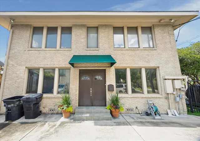 13th image of 1601 Westheimer Rd #C, Houston, TX 77006 | MLS# 23218424