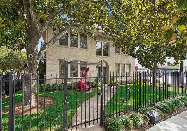 1st image of 1601 Westheimer Rd #C, Houston, TX 77006 | MLS# 23218424