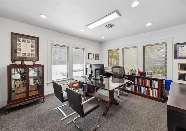 3rd image of 1601 Westheimer Rd #C, Houston, TX 77006 | MLS# 23218424