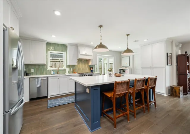Photo 2 of Single family home for sale at 2339 Brookmere Dr, Houston, TX 77008 | MLS# 36222668 | Listing updated on 2026-09-19