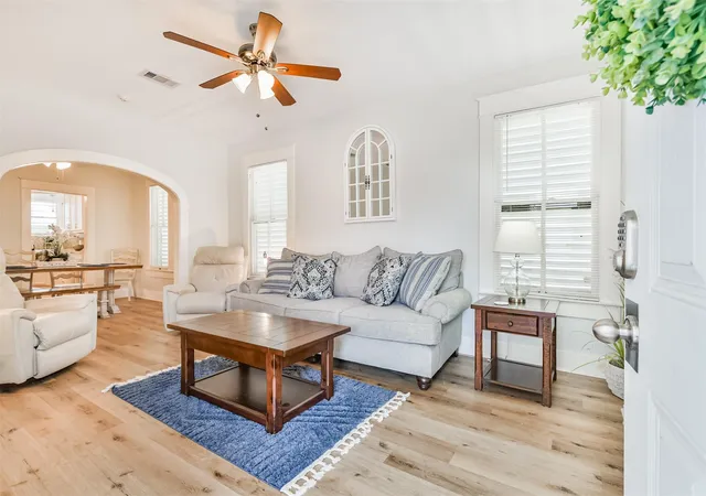 Photo 3 of Single family home for sale at 2115 Jack Johnson Blvd, Galveston, TX 77550 | MLS# 71806814 | Listing updated on 2026-09-14