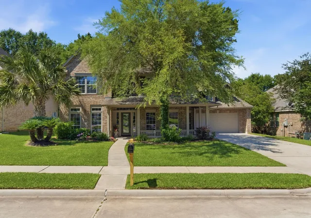 Photo 1 of Single family home for sale at 1621 Cafe Dumonde, Conroe, TX 77304 | MLS# 63299145 | Listing updated on 2026-06-17