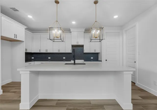 Photo 4 of Single family home for sale at 2030 Lobo Ct, Montgomery, TX 77316 | MLS# 4067593 | Listing updated on 2026-09-13