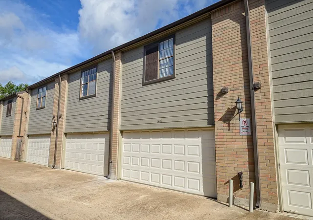 3rd image of 9850 Pagewood Ln #1403, Houston, TX 77042 | MLS# 14157404