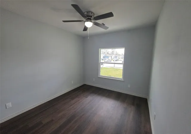 5th image of 213 Dipping Stream St, Houston, TX 77076 | MLS# 66146164